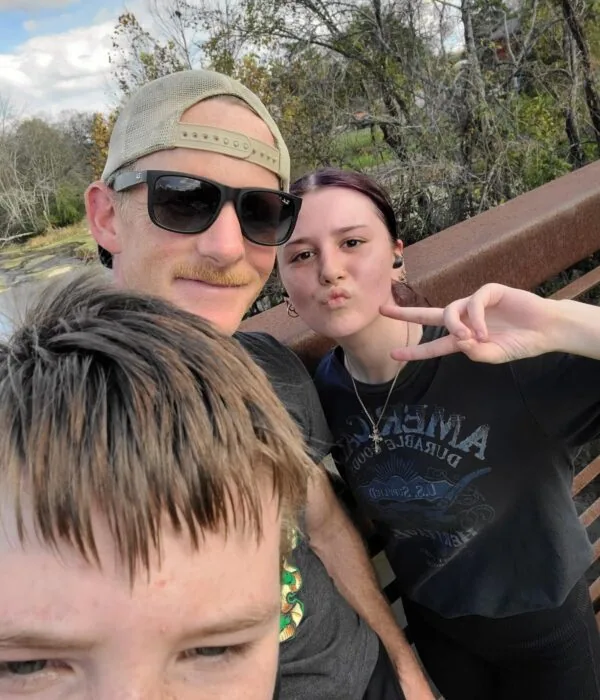 Resized_123_1(3) Image of Elias family